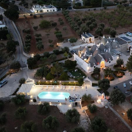 Trullo Degli Anelli In Masseria Cisternino Eksteriør billede