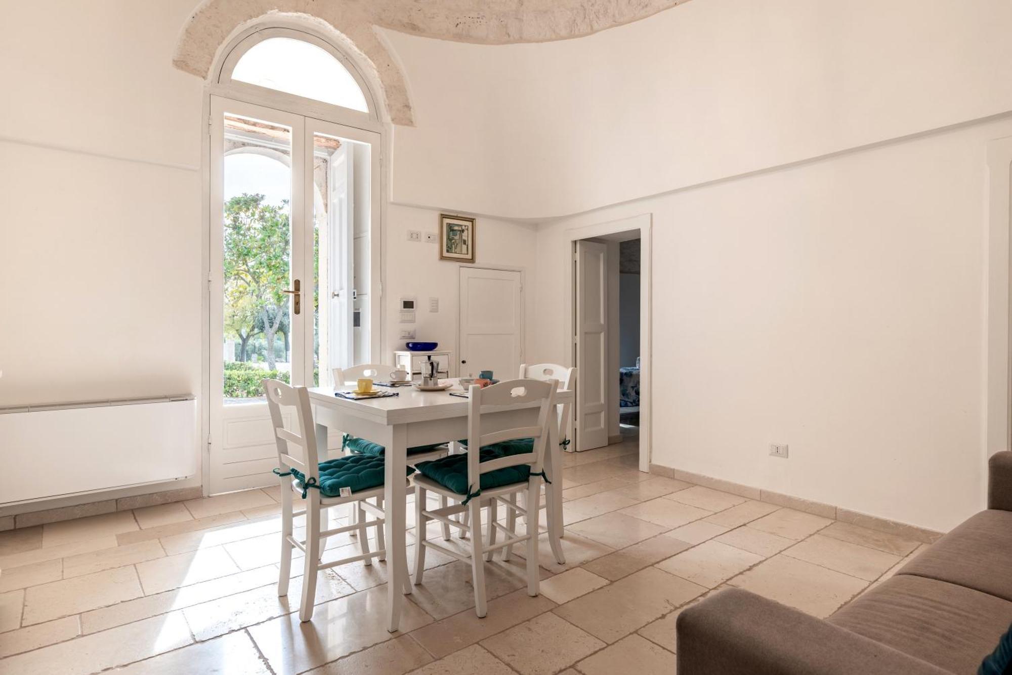 Trullo Degli Anelli In Masseria Cisternino Eksteriør billede