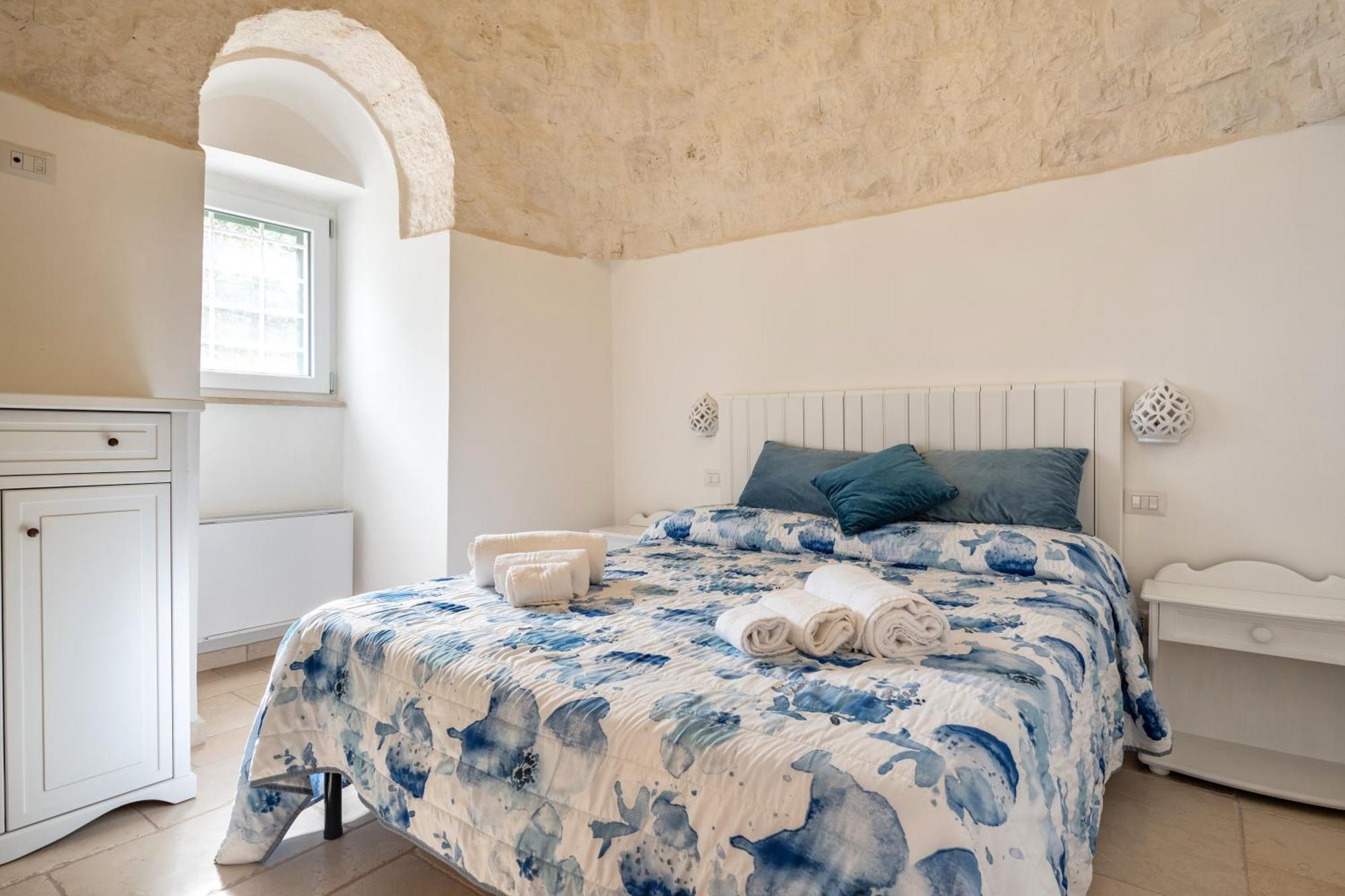 Trullo Degli Anelli In Masseria Cisternino Eksteriør billede