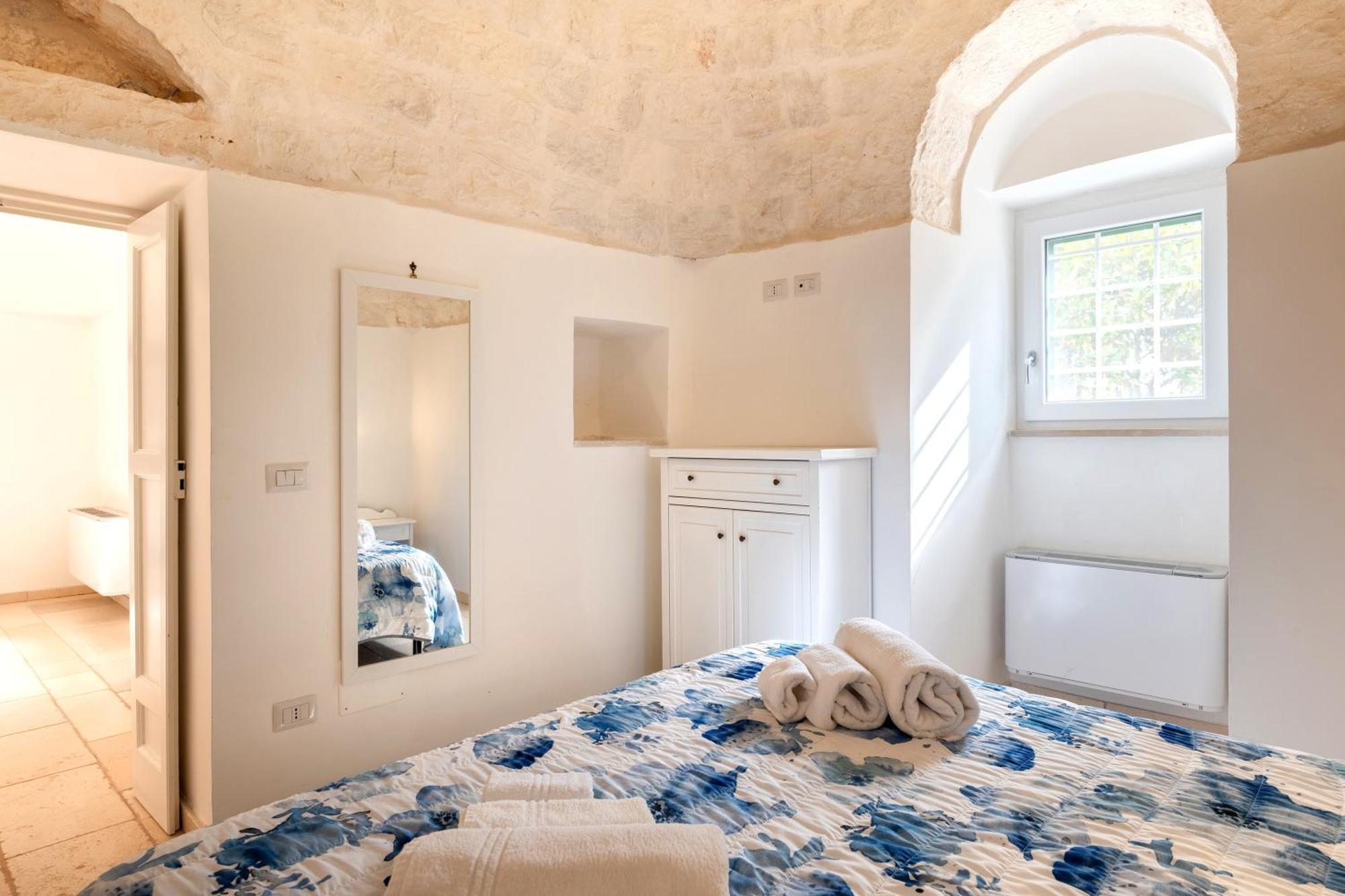 Trullo Degli Anelli In Masseria Cisternino Eksteriør billede